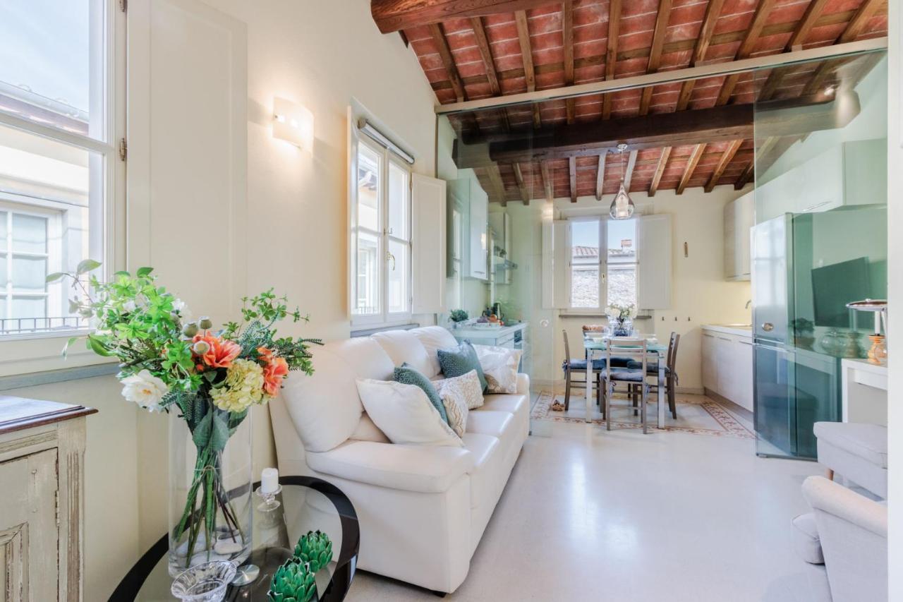 Helene Smart Flat With Elevator Inside Lucca Apartamento Exterior foto